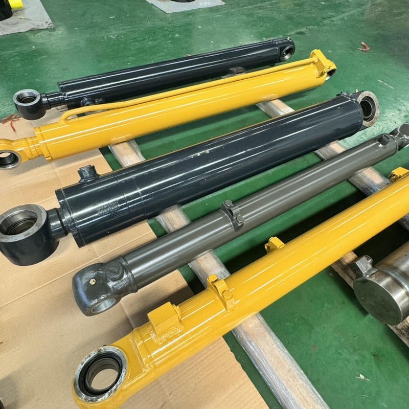 A comparison chart illustrating the price variations of hydraulic piston cylinders from different Chinese suppliers.