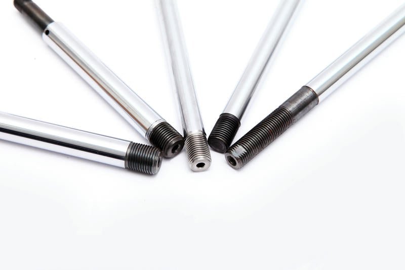 A comparison chart illustrating the reliability of various hydraulic piston materials based on 2025 data.